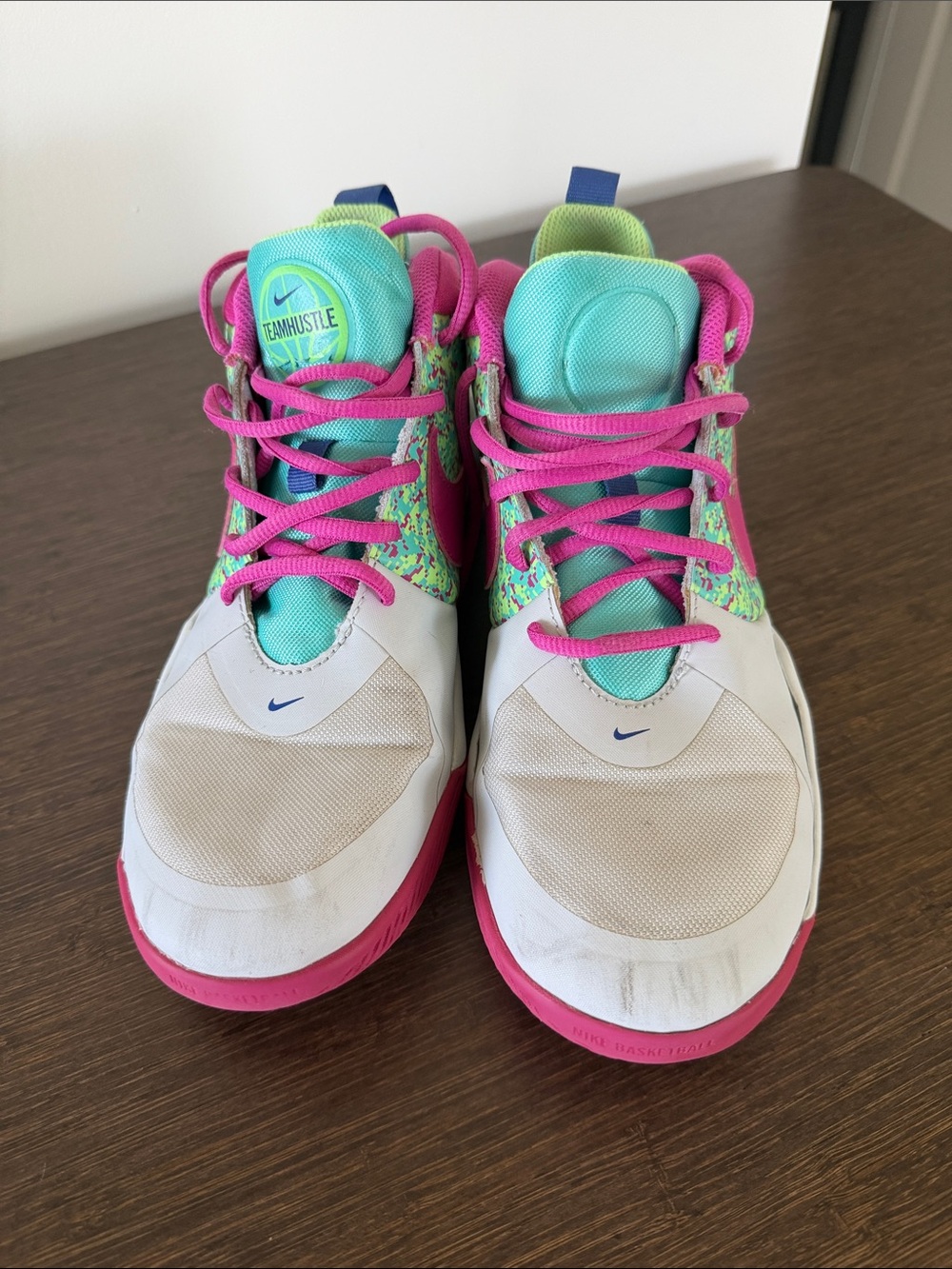 WELL LOVED. 6.5Y Nike Kids Sneakers